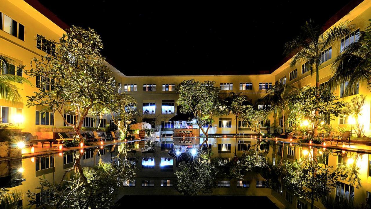 阿斯顿丹戎槟榔酒店&会议中心 外观 照片